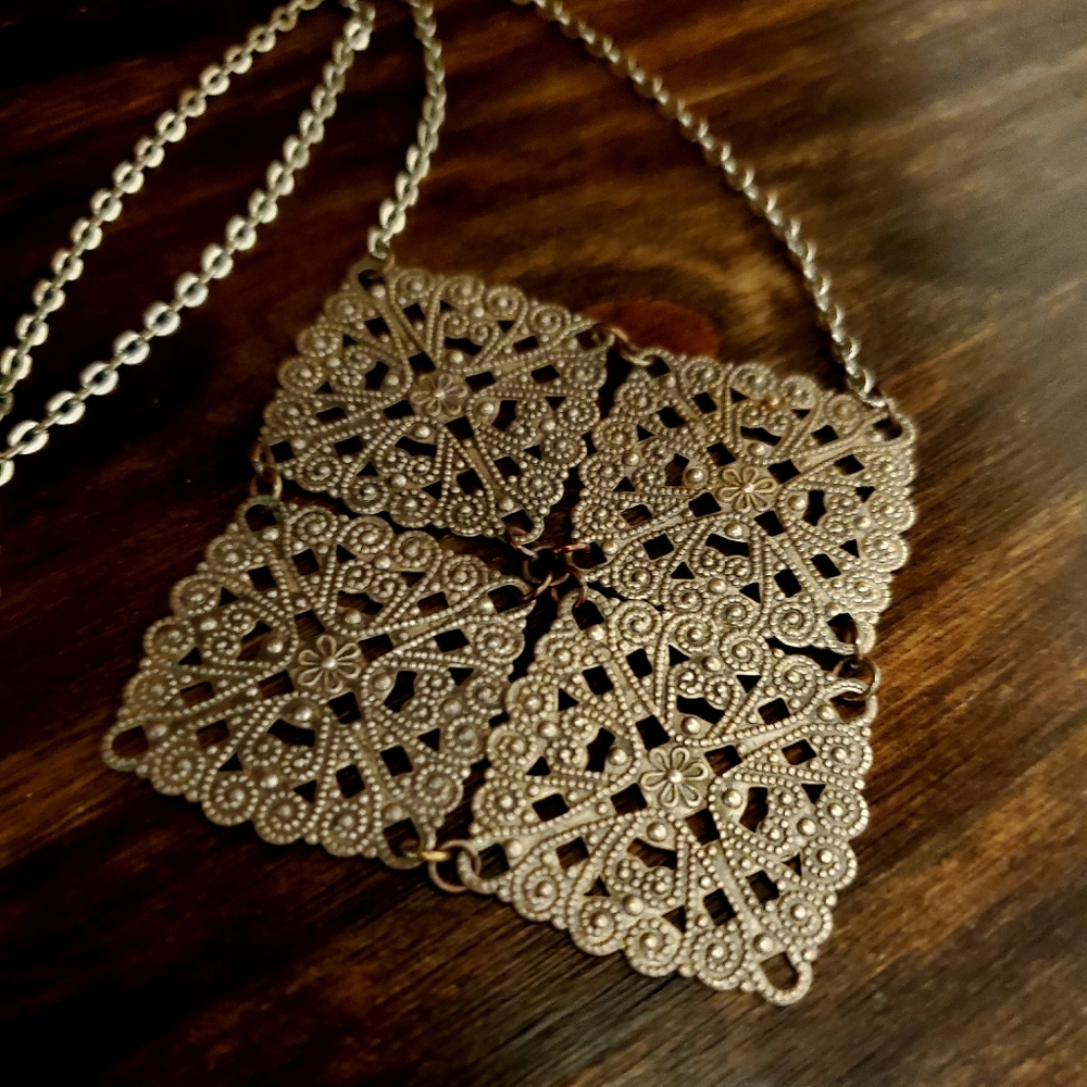 💗  Ornate four square necklace